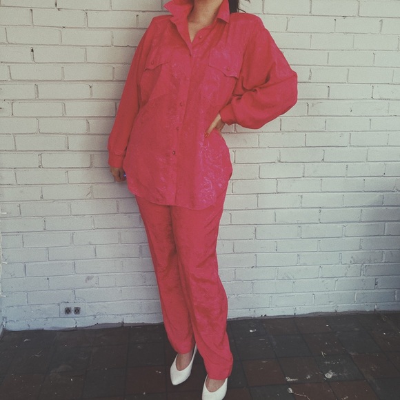 Vintage 1980’s Hot Pink Satin Lounge Set - Picture 2 of 5